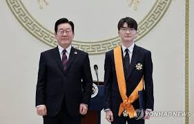 麻将里弃胡是不是亏（在麻将中选择弃胡是否吃亏？）